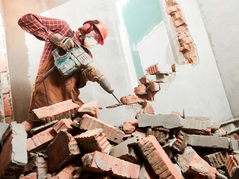 هدم في الرياض تكسير جدران بالرياض